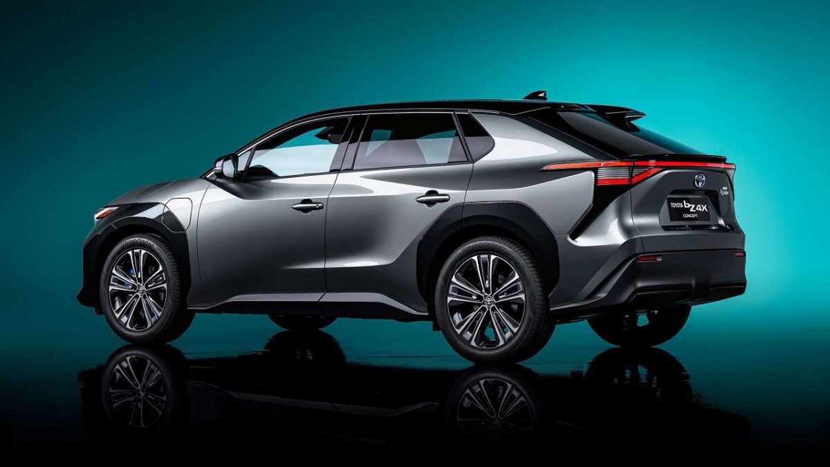 Toyota espera que el 50% de sus coches vendidos en 2025 sean eléctricos