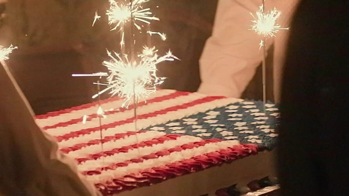 Sebastian Stan interpreta a Donald Trump en esta película por la que puede llevarse el Oscar