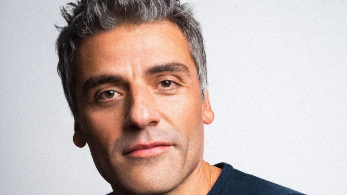 Oscar Isaac será el mayor estafador vivo en Stowaway