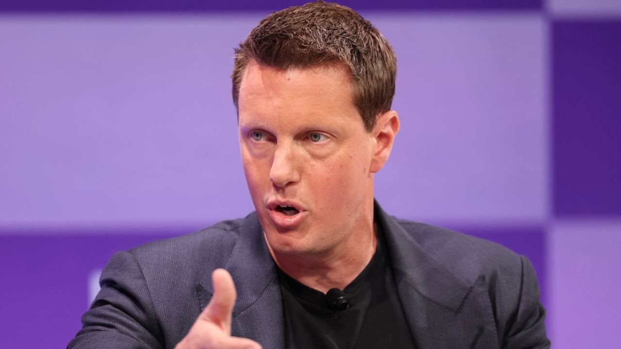 Paramount no se cansa e insiste en adquirir Warner como sea