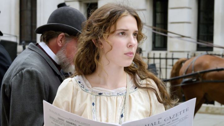 Netflix confía ciegamente en Millie Bobby Brown y apuesta por su faceta como escritora