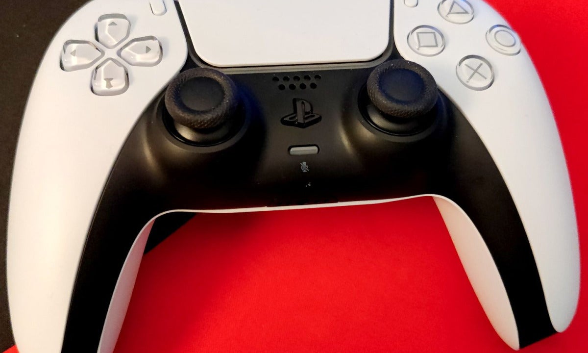 DualSense en PC ya tiene vibración háptica sin cable: gracias a DSX en Steam