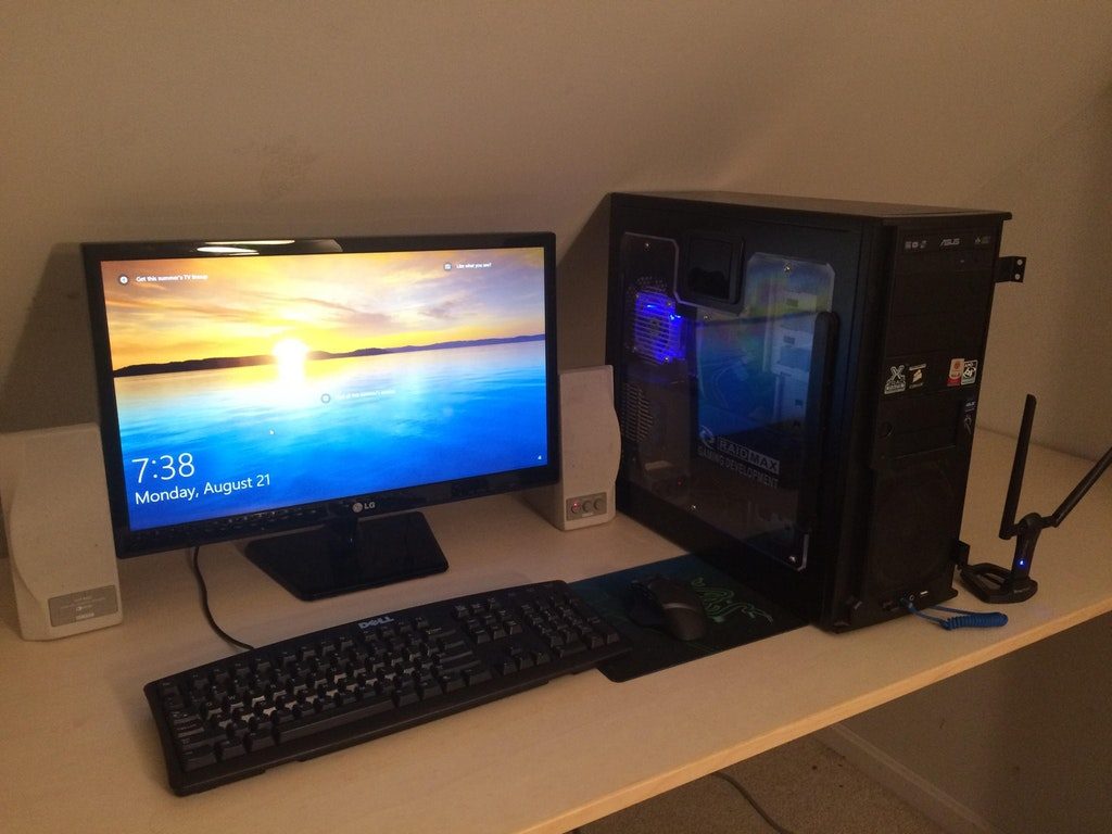 Check out these Unbelievable Tech Related Yard Sale Finds! Dump Computer