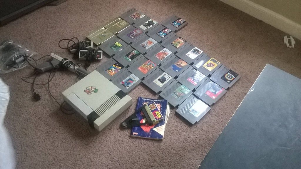 Check out these Unbelievable Tech Related Yard Sale Finds! NES Jackpot