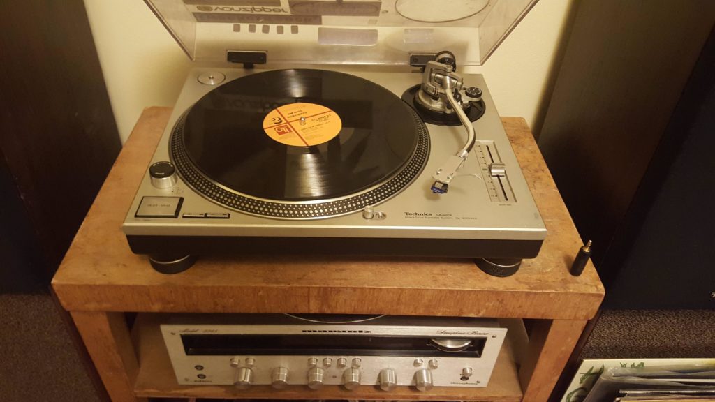 Check out these Unbelievable Tech Related Yard Sale Finds! Technics 1200