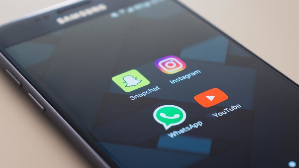 whatsapp group calls ios