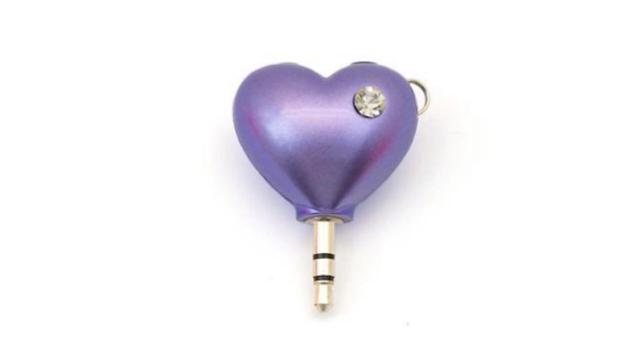 Heart shaped headphone splitter