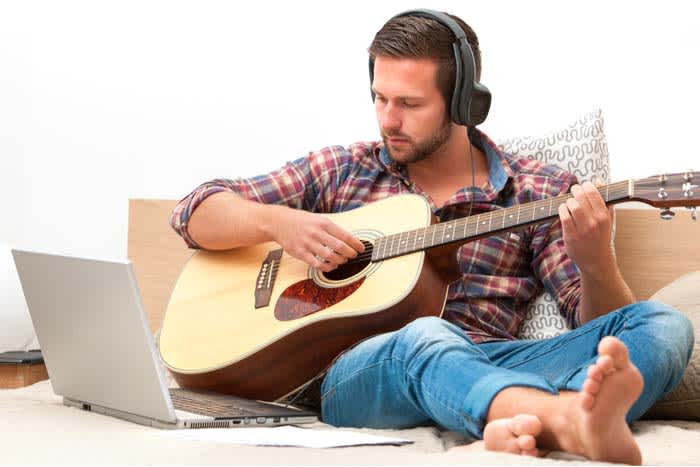 Online guitar lessons