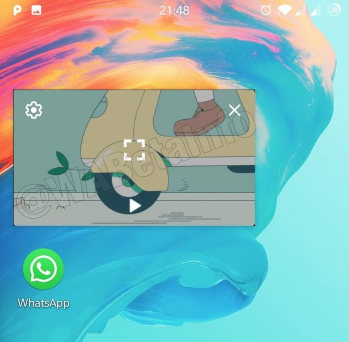 Picture in Picture WhatsApp minimized