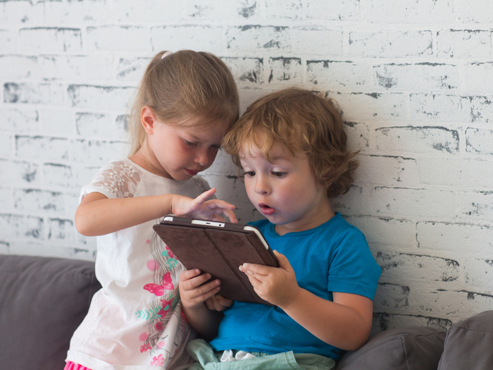 children playing video games