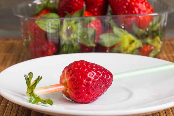 strawberry lifehack