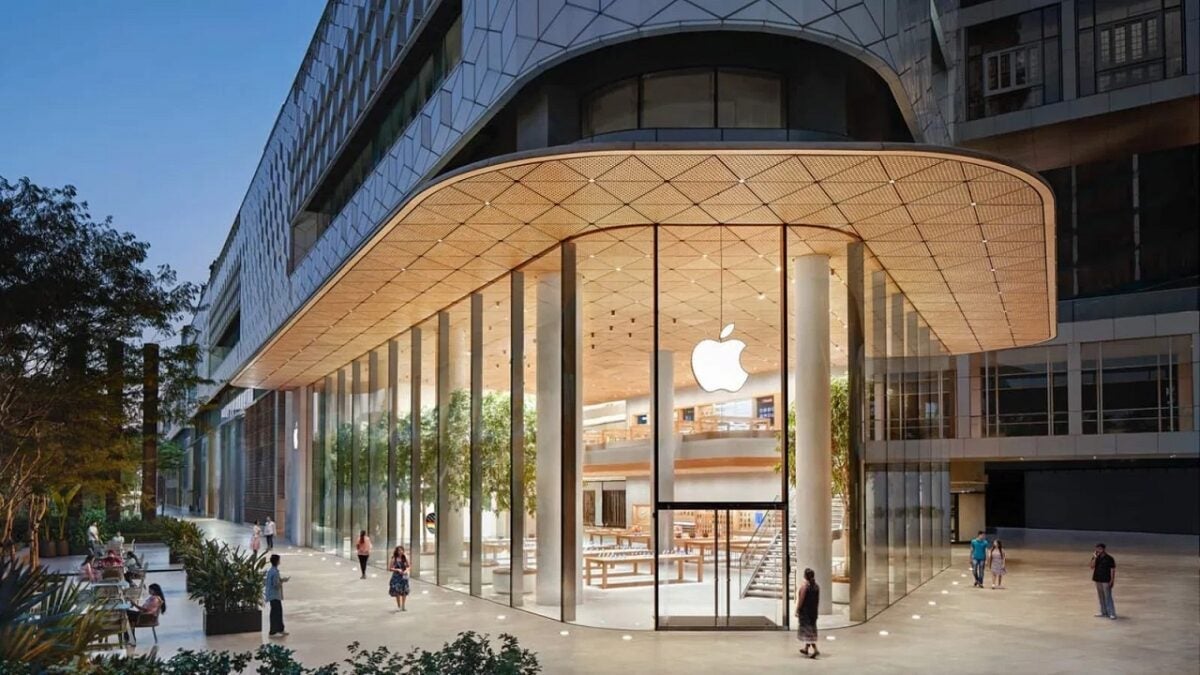 Apple Abandon Its No-Promotion Strategy in China