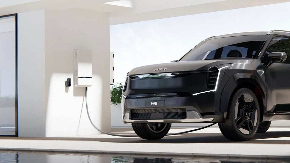 Transform Your Kia EV9 into a Home Power Source During Emergencies