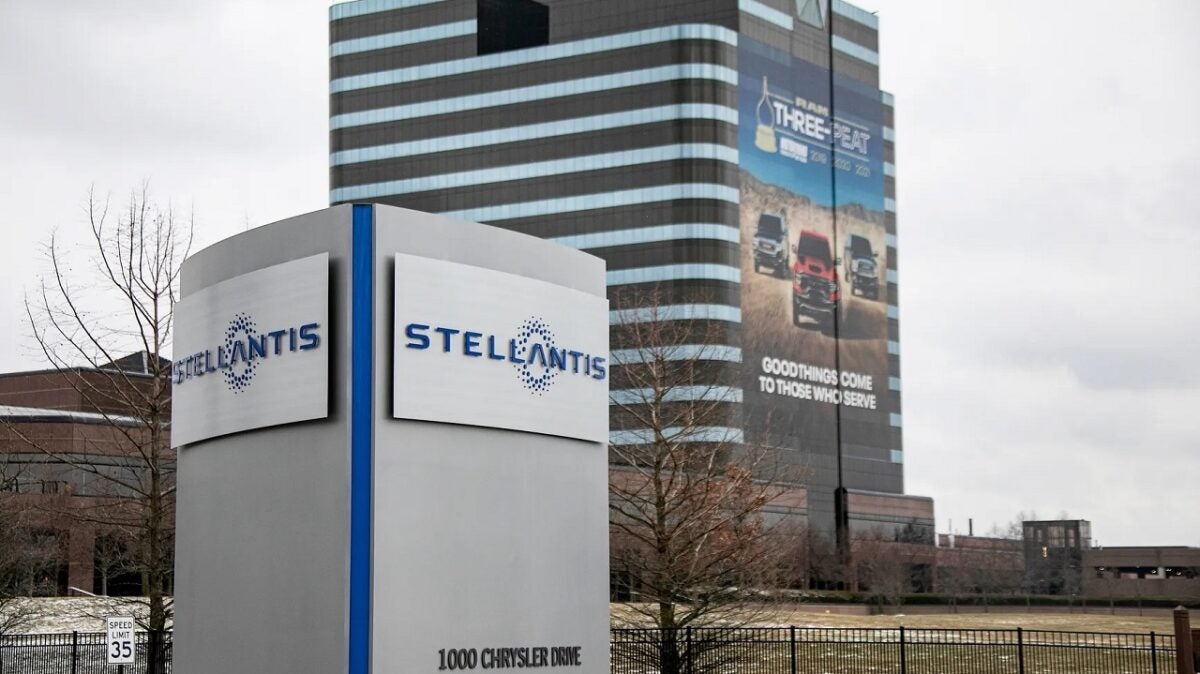 Stellantis planta de construción