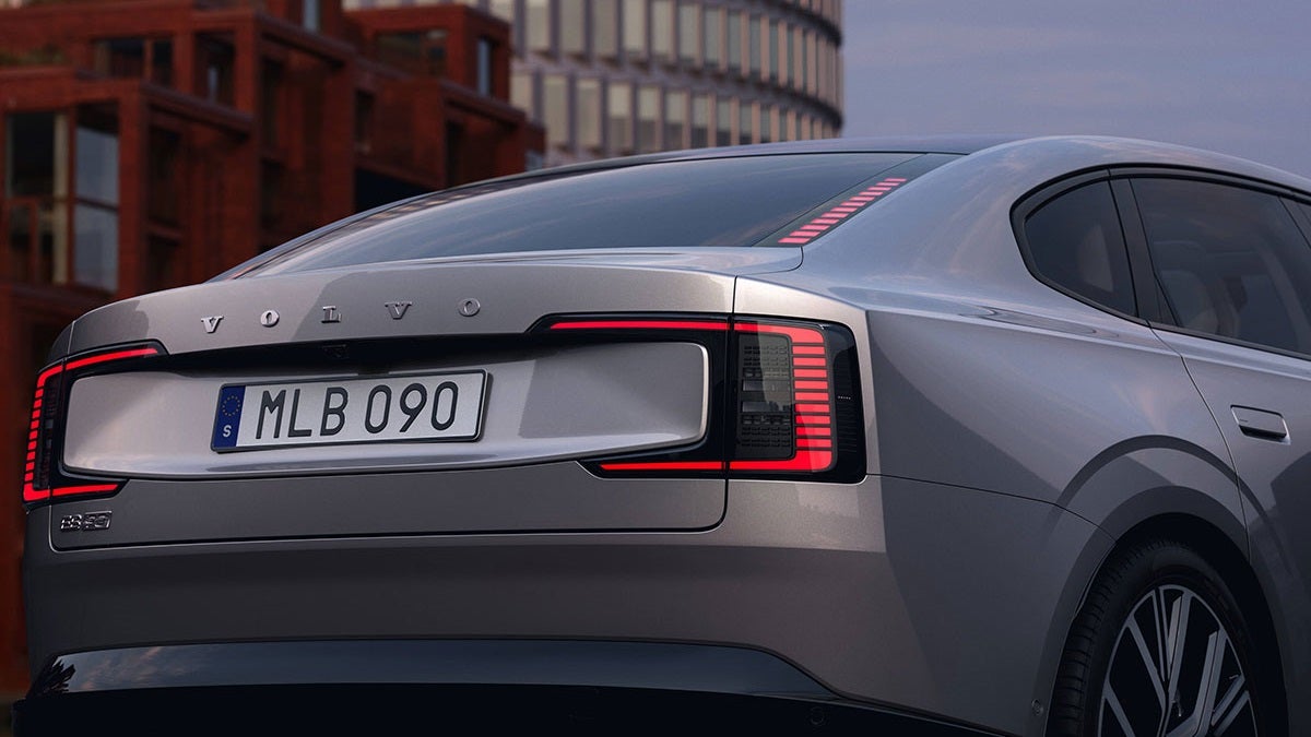 Facing Tariffs and Market Shifts, Volvo Aims to Become Fully Electric by 2026