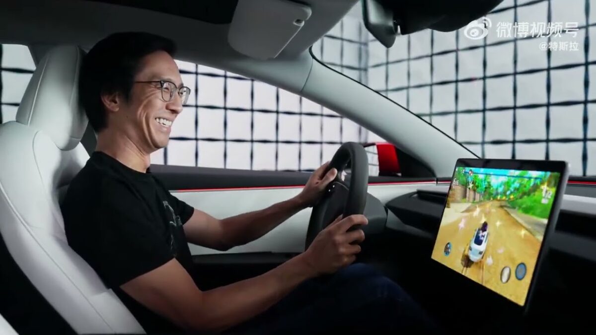 Frustrated Tesla Drivers Seek Solutions for Smelly Air Filters