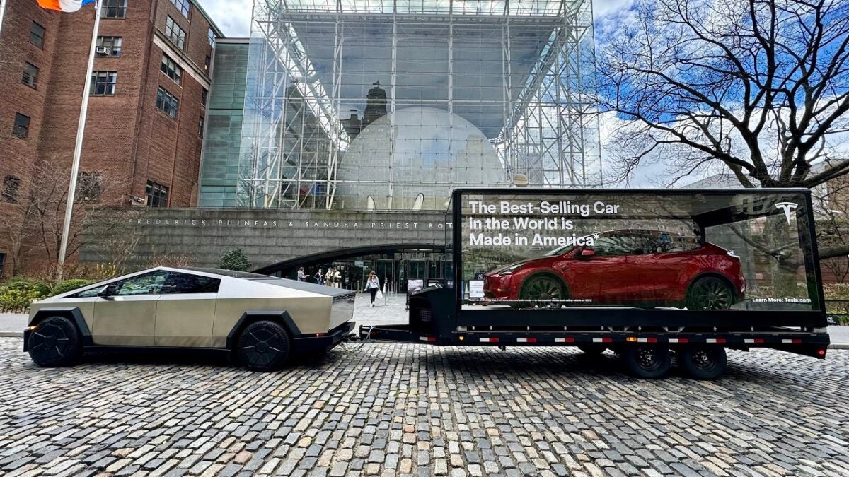 Tesla ModelY Cybertruck towing advertisement