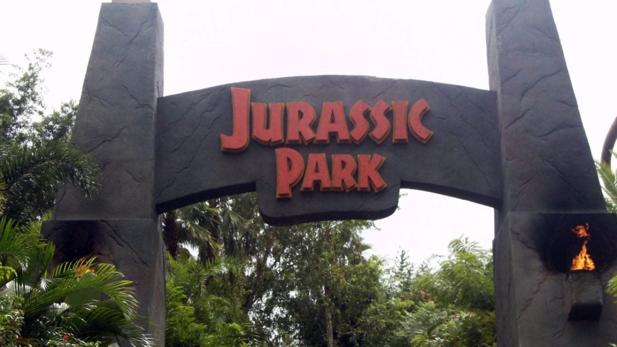 The lost history of 'Jurassic Park': between series, video games, novels, and comics