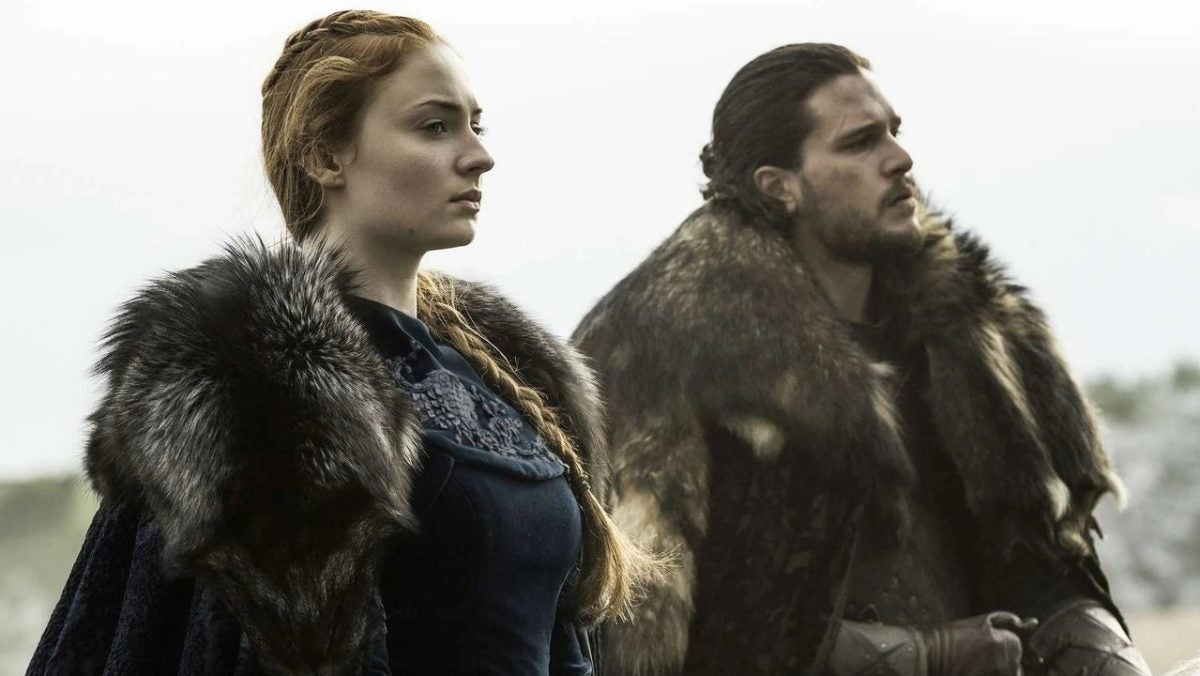 Sophie Turner and Kit Harington share the spotlight in an upcoming horror movie and also a small controversy: they will be getting in shape
