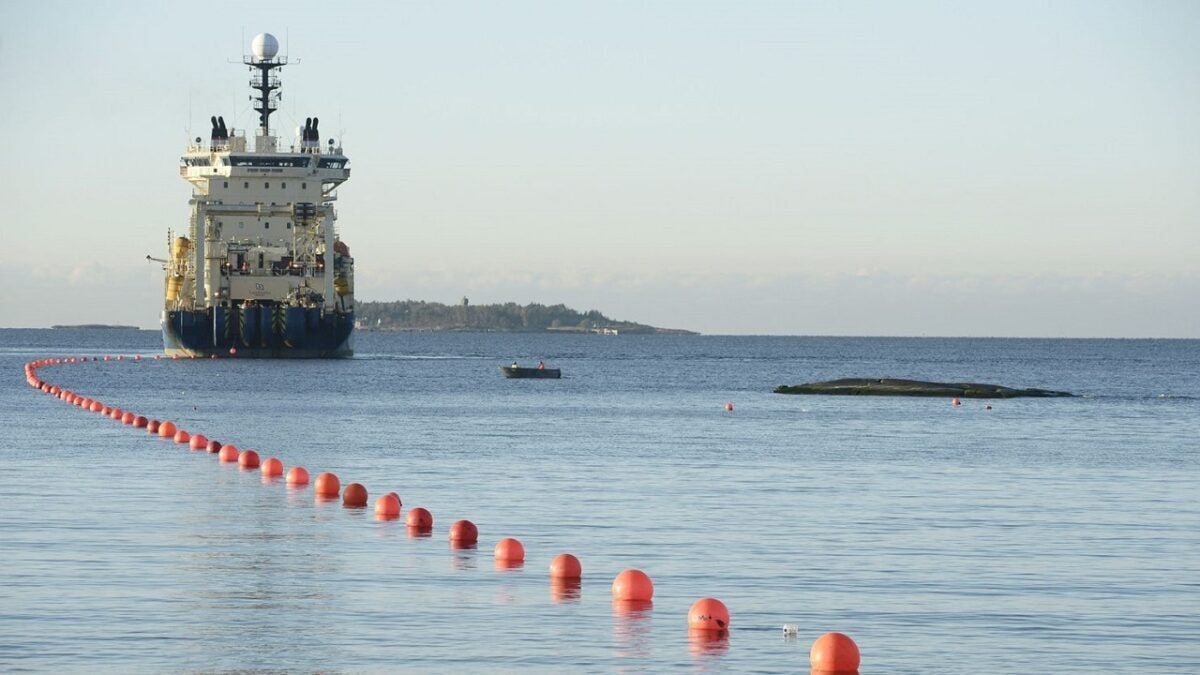 Cable submarino