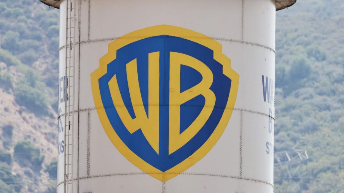 Warner is the new pretty girl in Hollywood: everyone wants to buy her