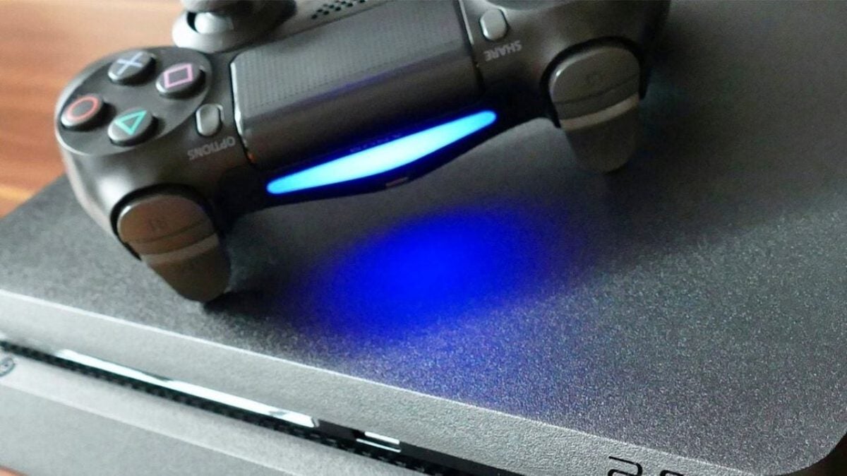 The PS4 refuses to die, and is about to break a PS2 record