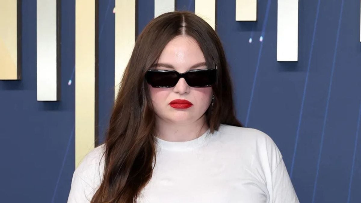 One of the lead actresses of 'Hacks' has left TikTok. The culprit, obviously, ICE