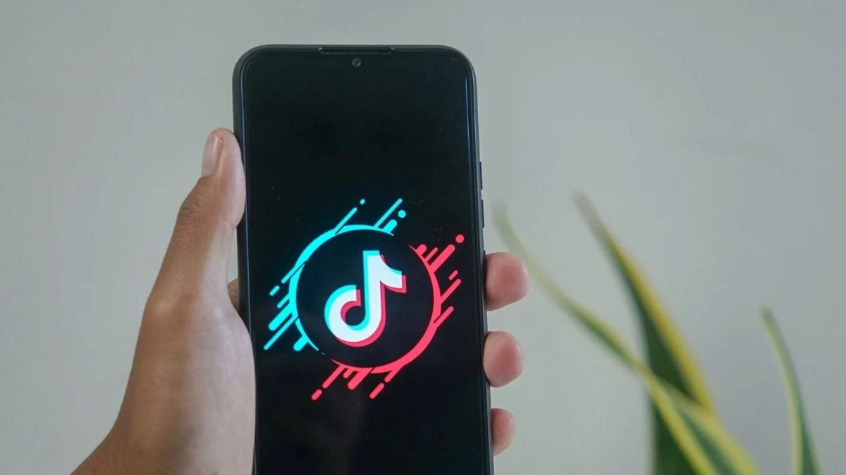 A power outage interrupts TikTok services amid the ownership change
