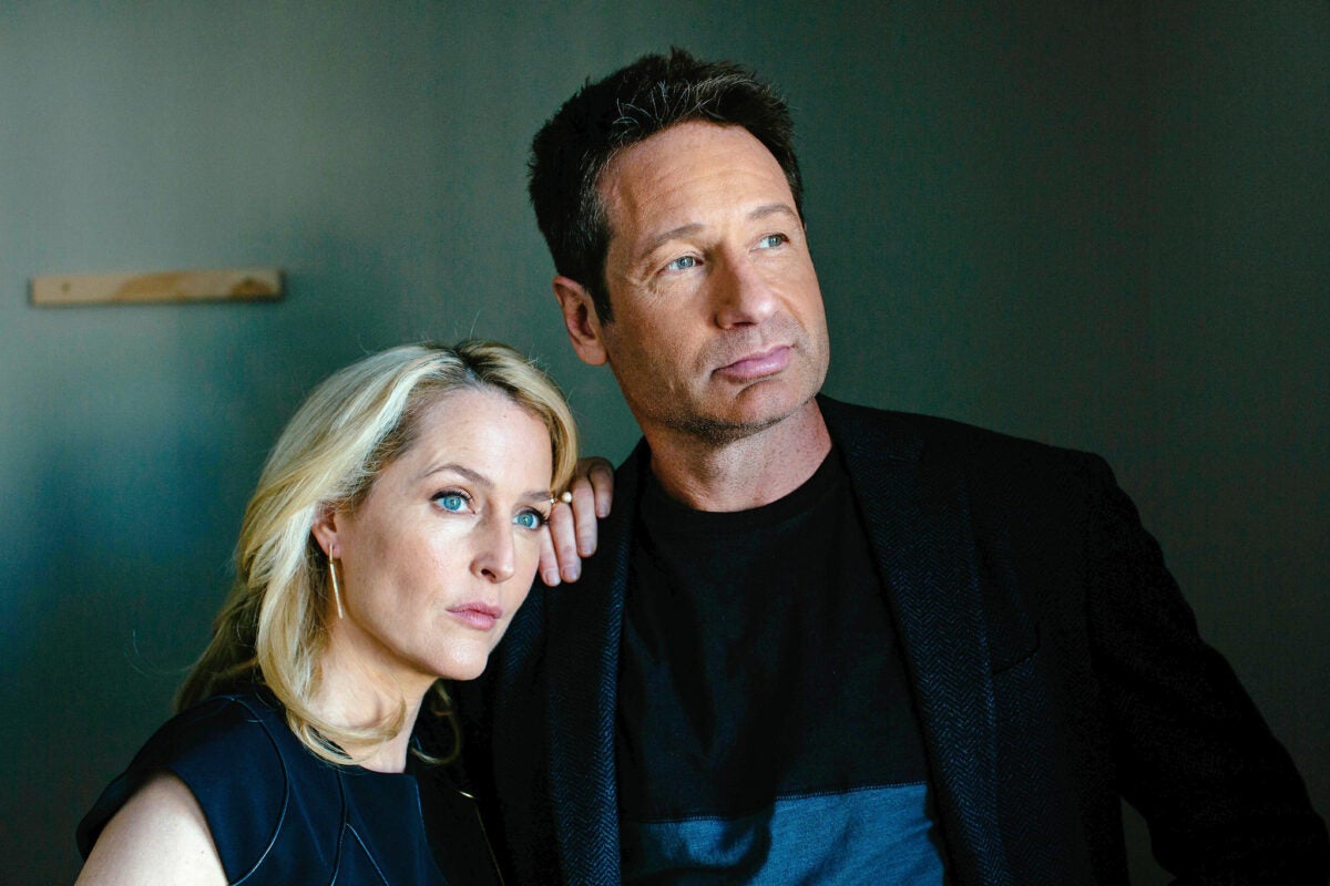 The X-Files will have a relaunch with a new actress and Gillian Anderson gives her approval