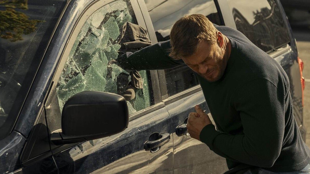 The lead actor of the Reacher series was accused of attacking one of his neighbors, but the Police Department already has a verdict