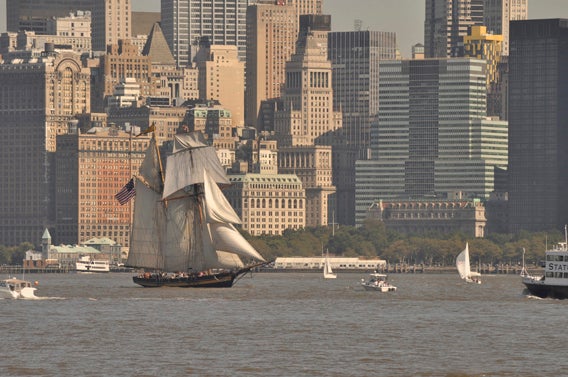Barca davanti a New York