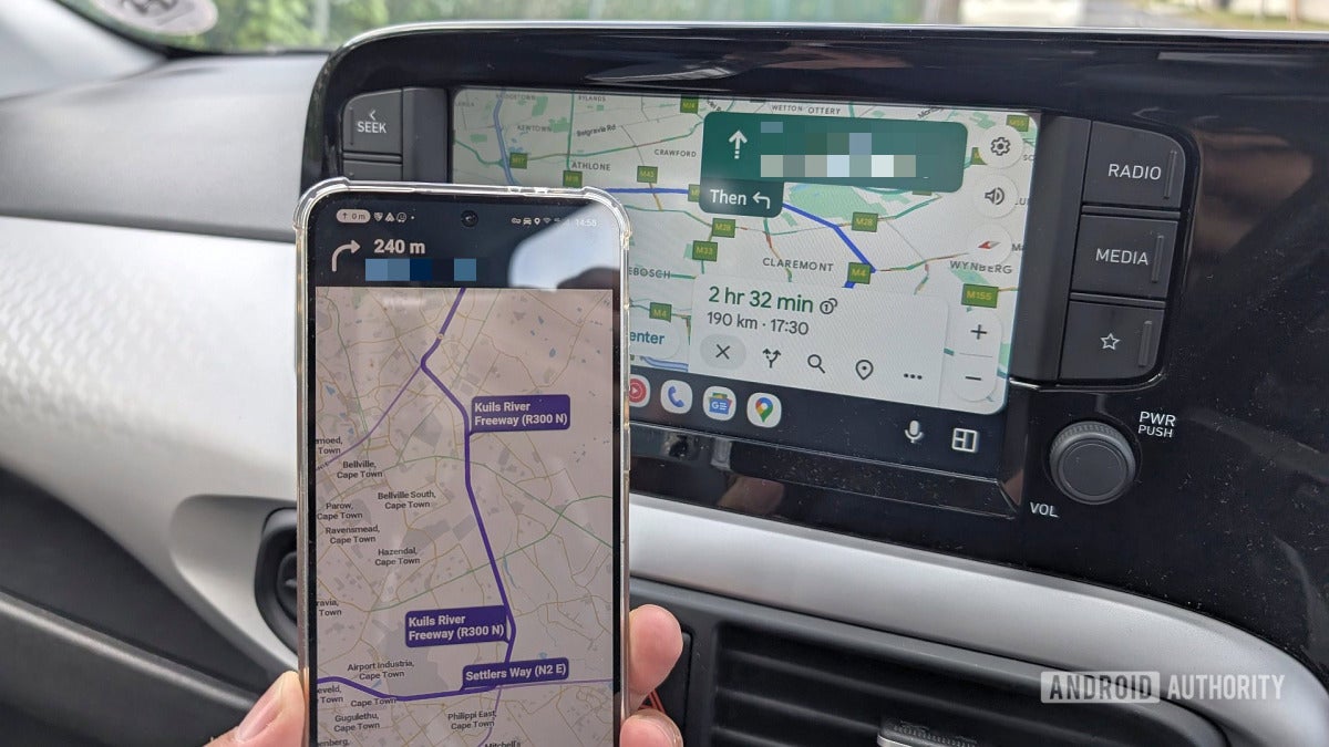 Google Maps su Android Auto: arriva finalmente il tachimetro, ma solo per alcuni