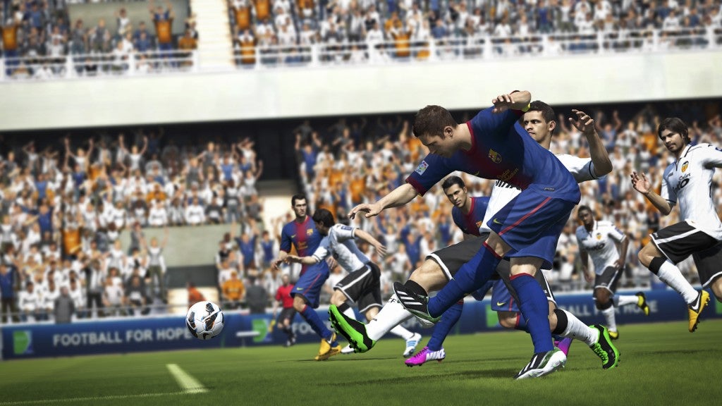 FIFA14_X360_SP_PureShot