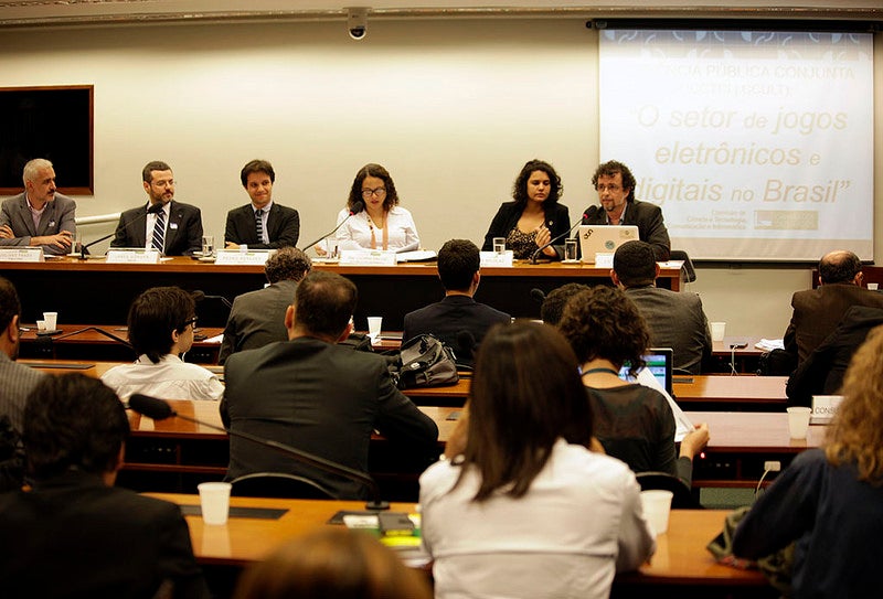 Governo brasileiro financiará games e apps de utilidade pública