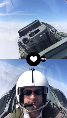 Pilote d'avion de chasse Frontback