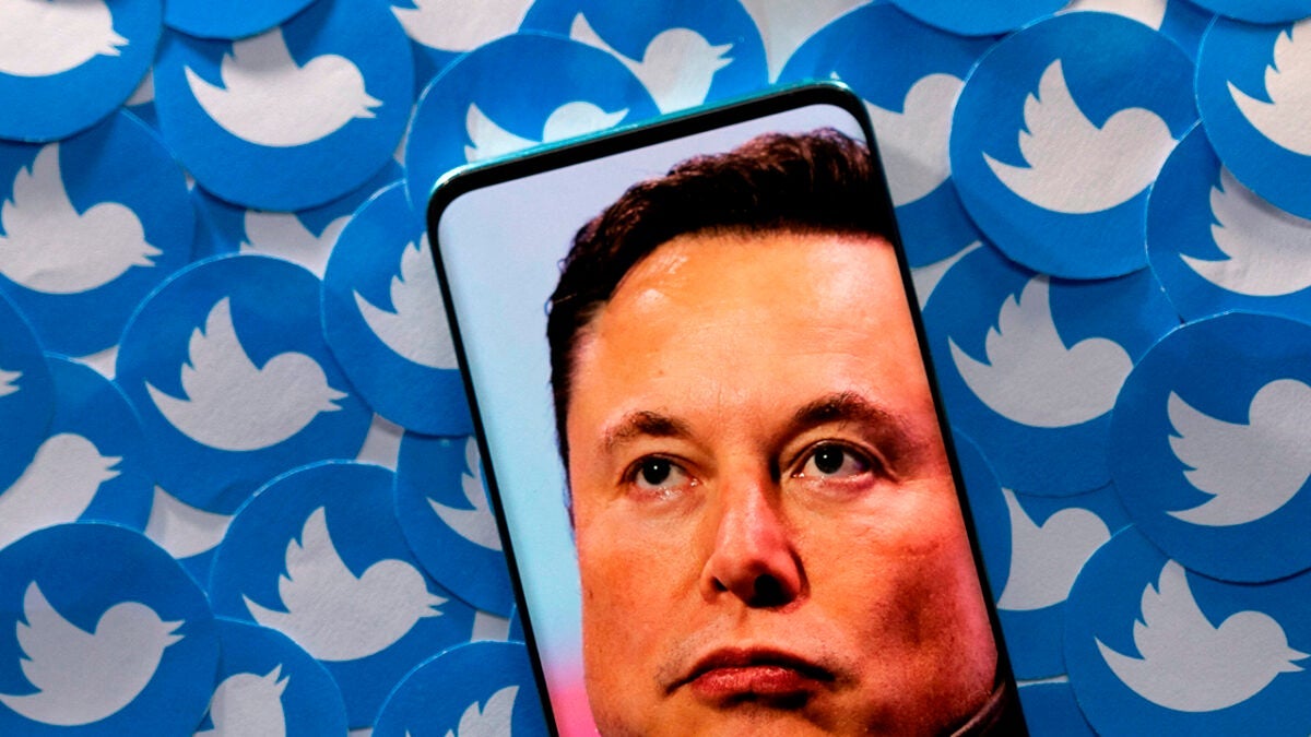 Elon Musk ne sait plus quoi faire pour que vous alliez sur Bluesky ou Mastodon : préparez-vous pour le dernier (et impopulaire) changement sur Twitter