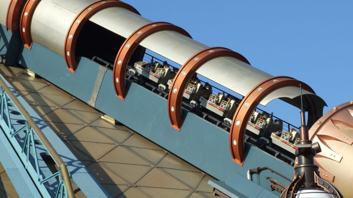 Cette fois où Disney a créé une attraction basée sur Jules Verne, elle a triomphé, sauvé un parc d’attractions… Et ils l’ont enlevée