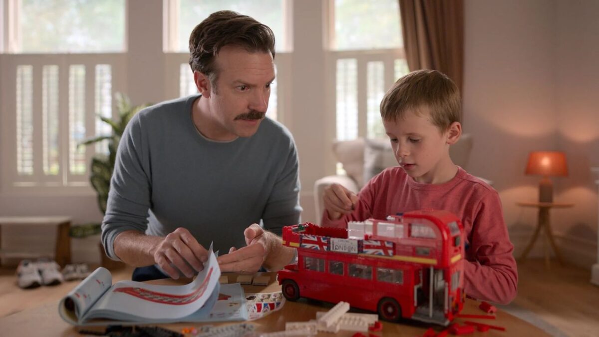 On recherche un nouvel acteur pour le rôle de Henry, le fils de Ted Lasso