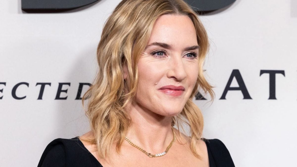 Kate Winslet se confie sur ses premières expériences intimes : « Certaines étaient avec des filles »