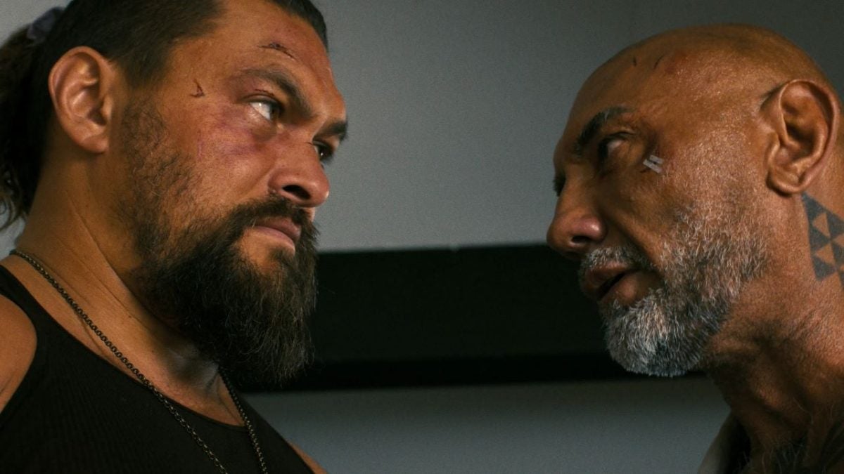 Dave Bautista et Jason Momoa sont deux frères mal entendus dans cette bande-annonce spectaculaire
