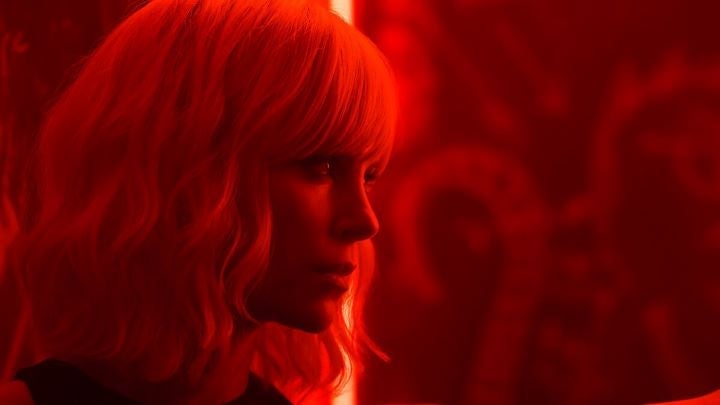 Charlize Theron ne laisse pas passer les mots controversés de Timothée Chalamet sur le ballet et l'opéra