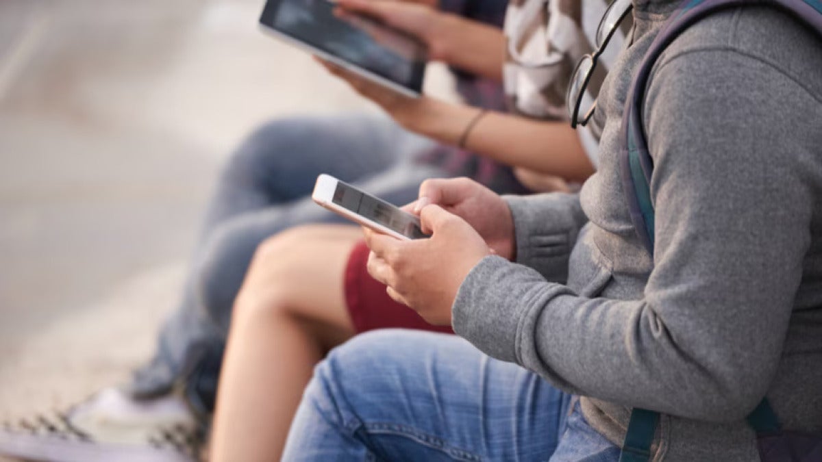 Australie : pas d’interdiction nationale des réseaux sociaux pour les moins de 16 ans à ce jour