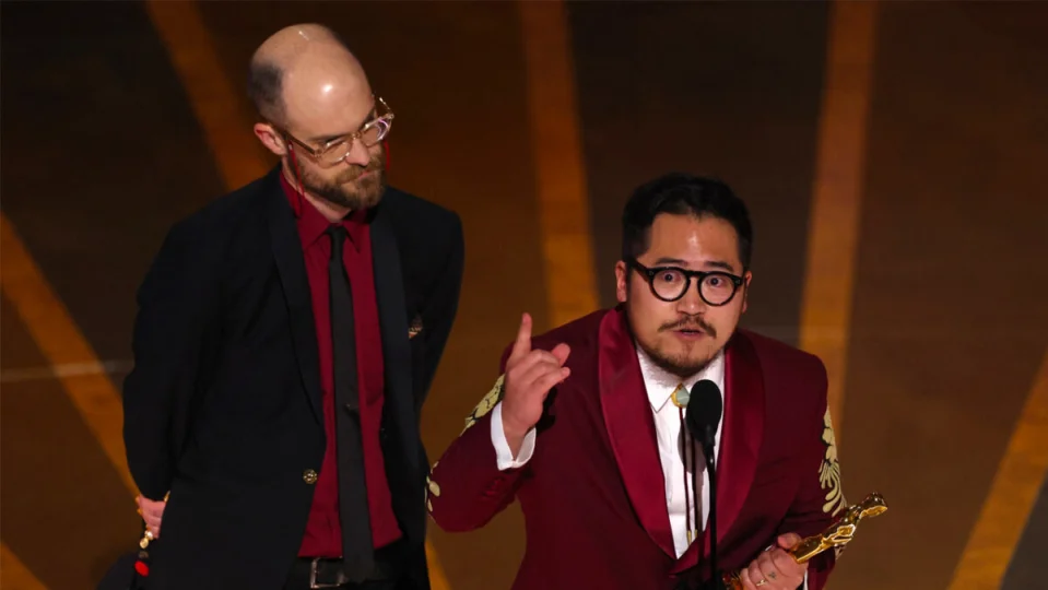 Los Daniels: mejores directores del año para los Oscars por Todo a la vez en todas partes
