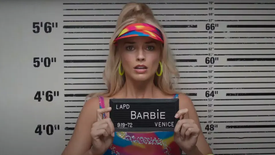 ¿Una Barbie en la cárcel? El nuevo tráiler explica, por fin, de qué va la película