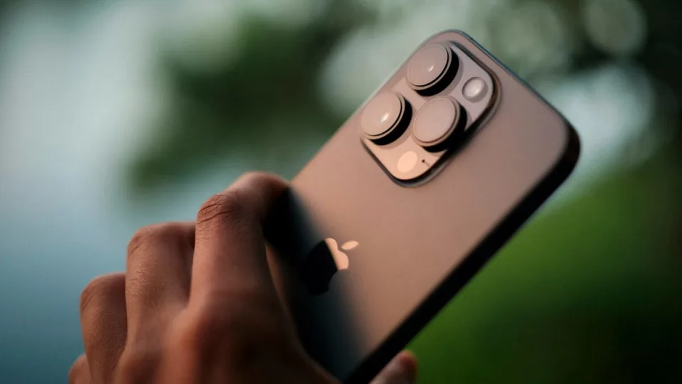 ¿Tendrá el iPhone 16 un nuevo botón misterioso?