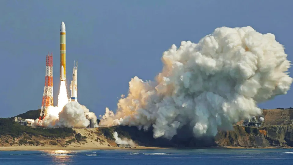 Japan’s Space Ambitions Take a Hit as Final Rocket Launch Ends in Disappointment
