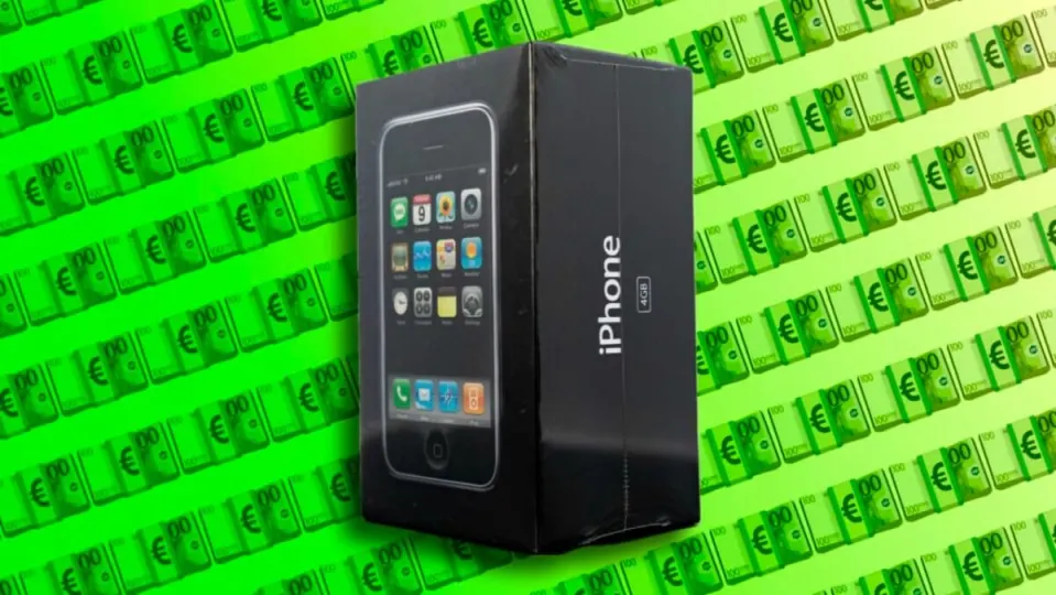 Priceless Piece of Tech History: Original iPhone Sold for Staggering Sum