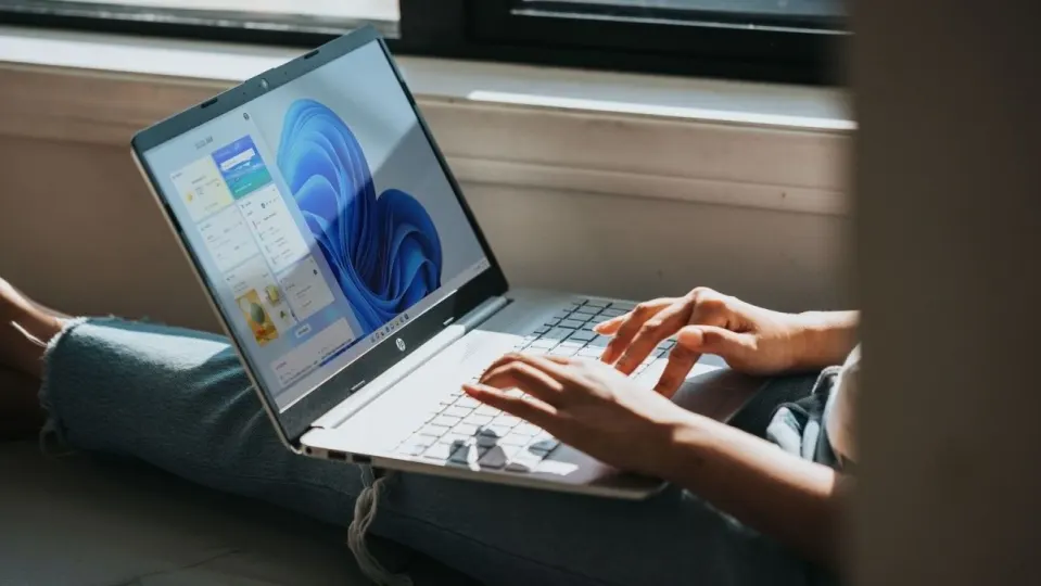 Microsoft announces a new Windows 11 accessibility feature for hearing aids