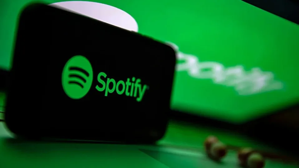 Spotify decides to end the year by laying off a significant portion of its staff