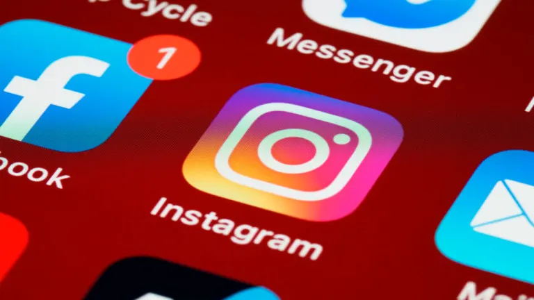Instagram ha sido sancionada y tiene que pagar 405 millones de euros